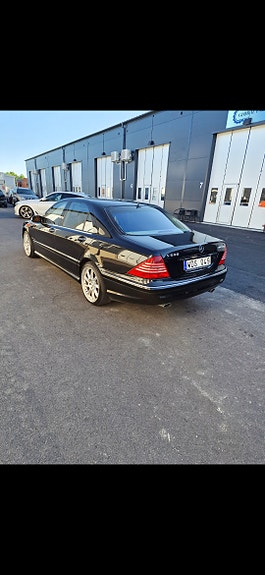 Mercedes-Benz S600 2 of 5