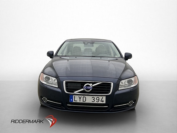 Volvo S80 2 of 5