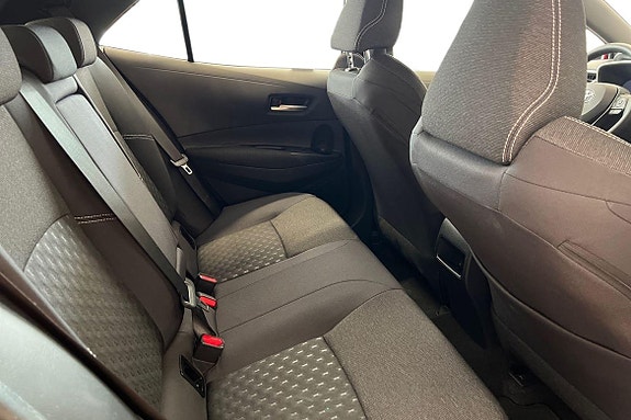 Toyota Corolla 7 of 19