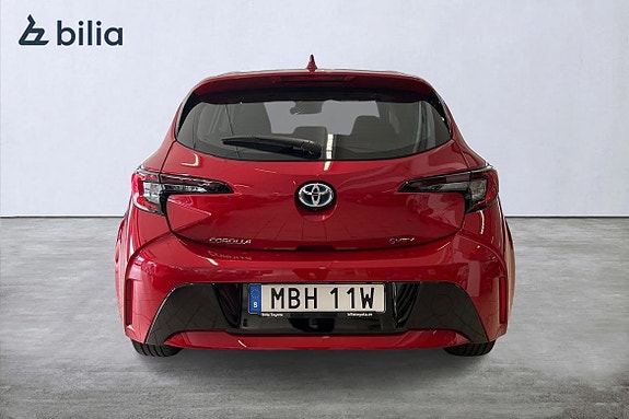 Toyota Corolla 4 of 19