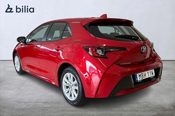 Toyota Corolla 2 of 19
