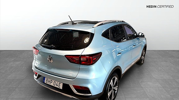 MG ZS EV 2 of 5