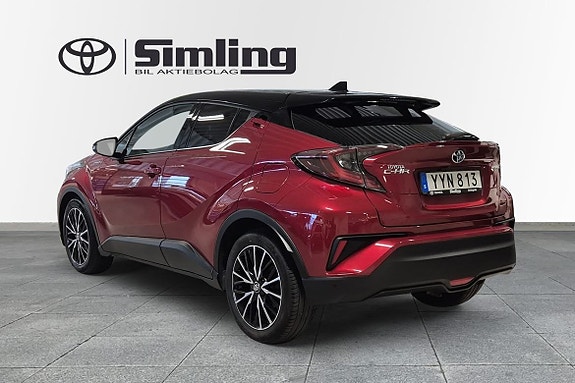 Toyota C-HR 3 of 5