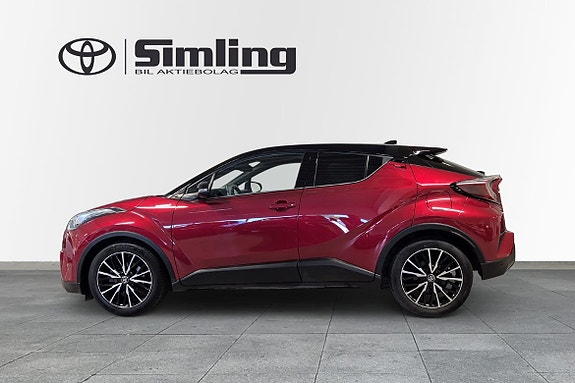 Toyota C-HR 4 of 5