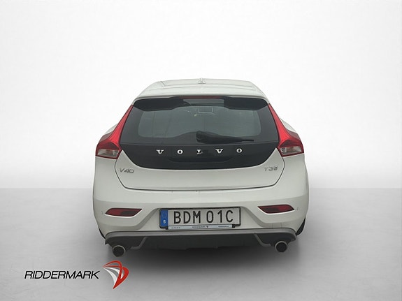 Volvo V40 8 of 23