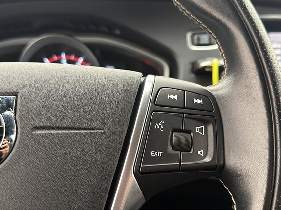 Volvo V40 16 of 23