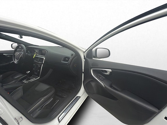 Volvo V40 20 of 23