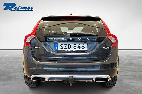Volvo V60 Cross Country 5 of 5