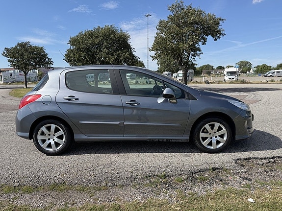 Peugeot 308 5 of 5