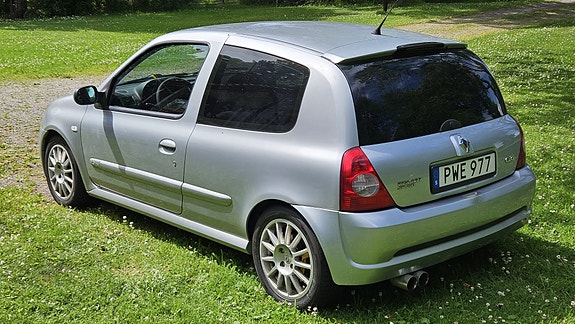 Renault Clio II 4 of 12