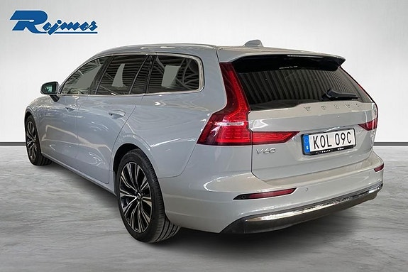 Volvo V60 2 of 20