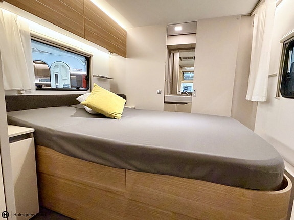 Adria Adora 613 UT | Tvärbädd | Toa bak | 10 of 17
