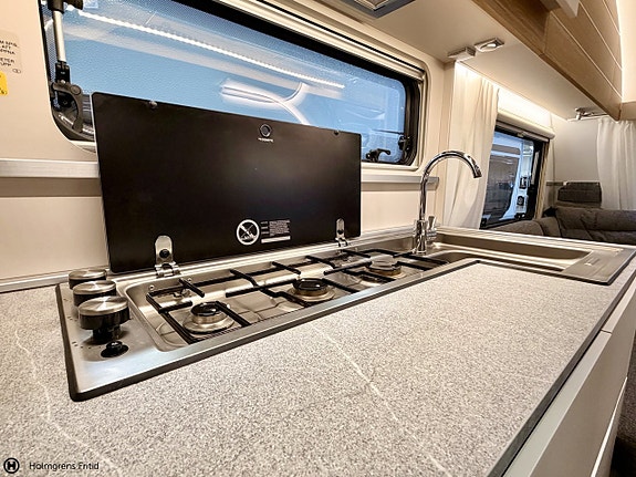 Adria Adora 613 UT | Tvärbädd | Toa bak | 8 of 17