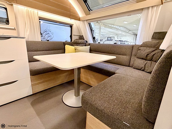 Adria Adora 613 UT | Tvärbädd | Toa bak | 5 of 17