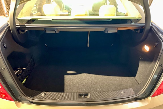 Mercedes-Benz C180 11 of 11