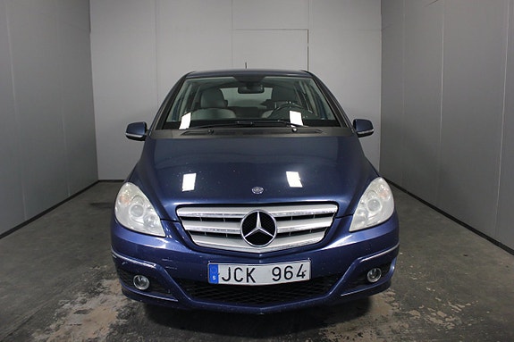 Mercedes-Benz B170 5 of 5