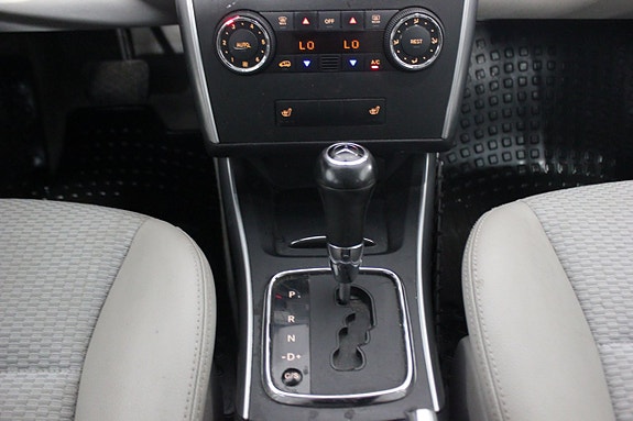 Mercedes-Benz B170 15 of 17