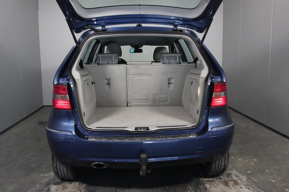 Mercedes-Benz B170 7 of 17