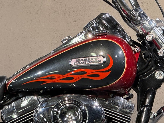 Harley-Davidson DYNA WIDE GLIDE FXDWG 2 of 7