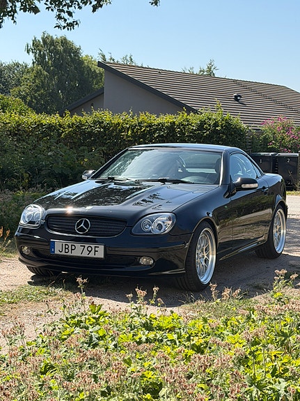 Mercedes-Benz SLK200 2 of 5