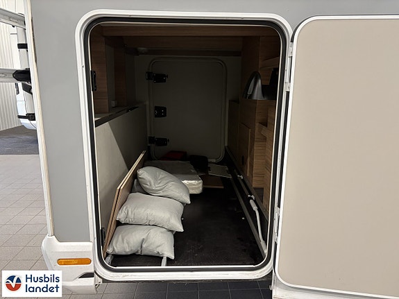 Knaus VAN TI MAN 640 MEG VANSA 4 of 5