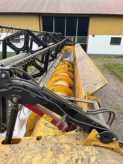 New Holland CX 8.90 5 of 5