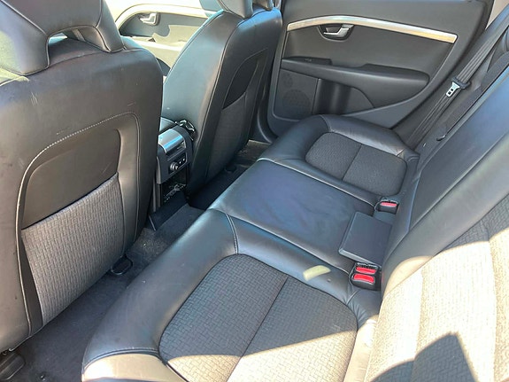 Volvo V70 5 of 5