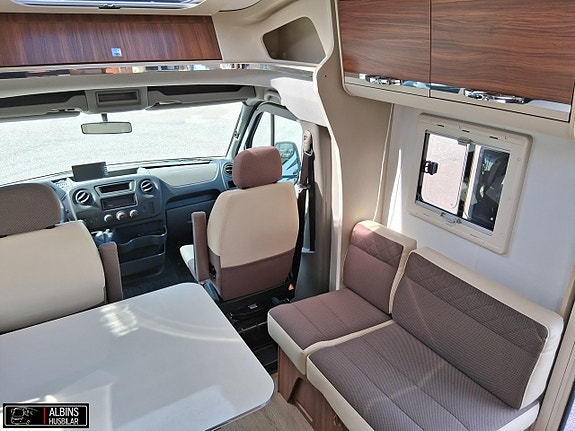 Adria Matrix Supreme M 687 SL / ALDE / Taksäng 9 of 21