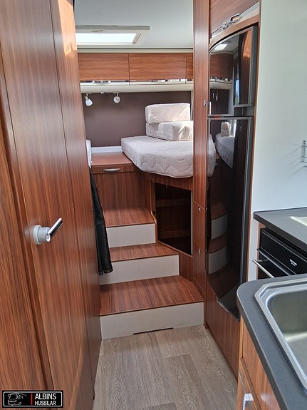 Adria Matrix Supreme M 687 SL / ALDE / Taksäng 15 of 21