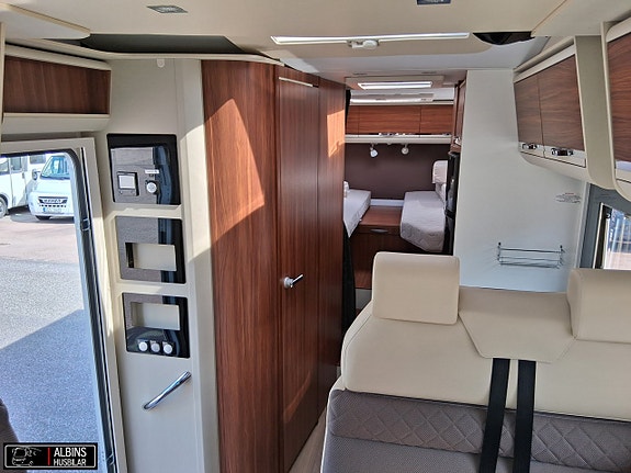 Adria Matrix Supreme M 687 SL / ALDE / Taksäng 14 of 21