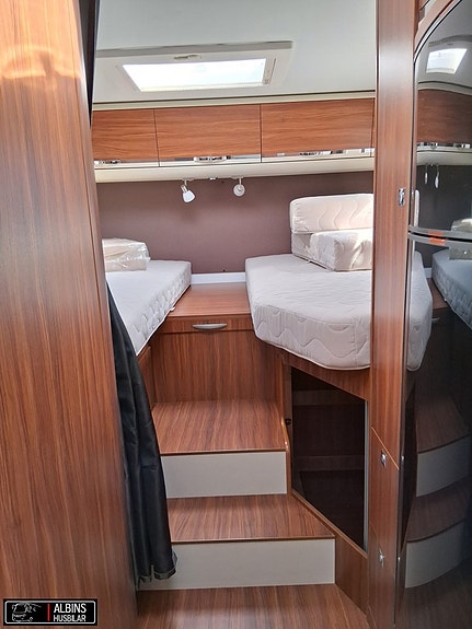 Adria Matrix Supreme M 687 SL / ALDE / Taksäng 20 of 21