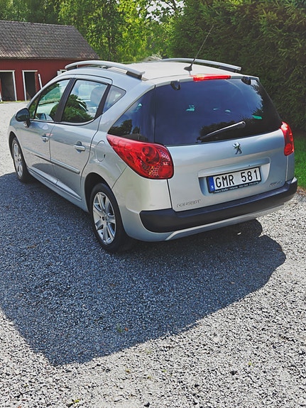 Peugeot 207 SW 3 of 5
