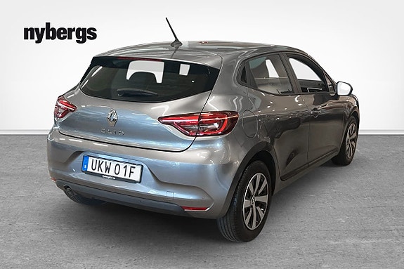 Renault Clio 4 of 13