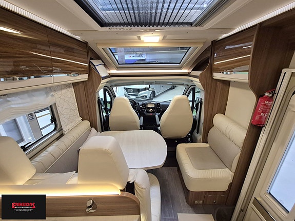 Eura Mobil 730 EB 2 of 5