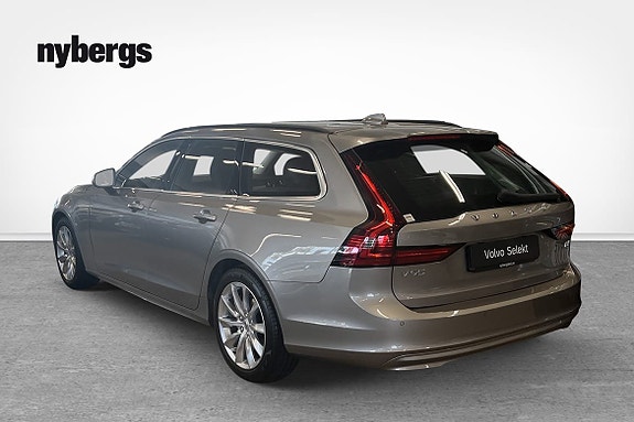 Volvo V90 2 of 5