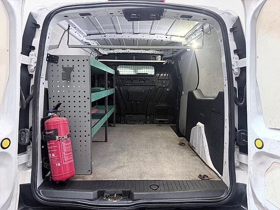 Ford Transit Connect 13 of 25