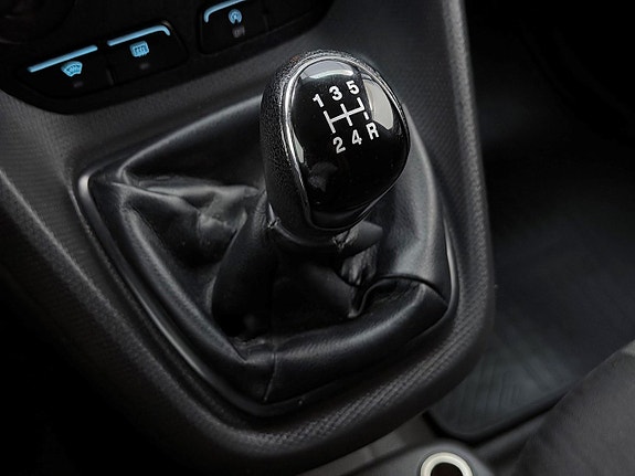 Ford Transit Connect 23 of 25