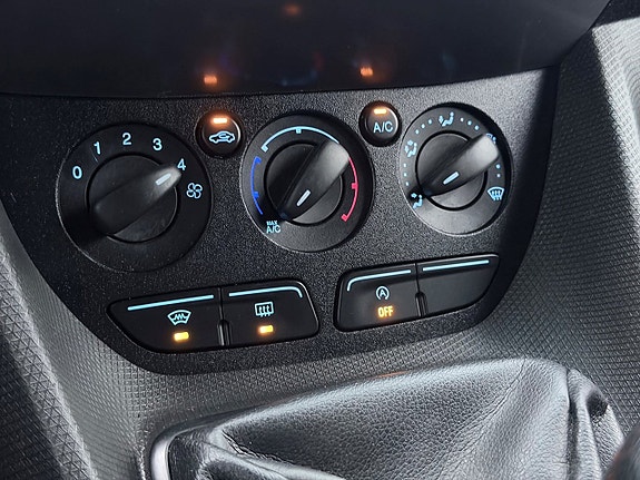 Ford Transit Connect 22 of 25