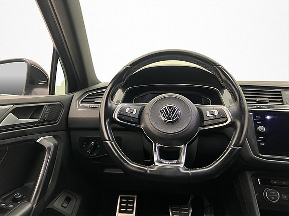 Volkswagen Tiguan 14 of 30