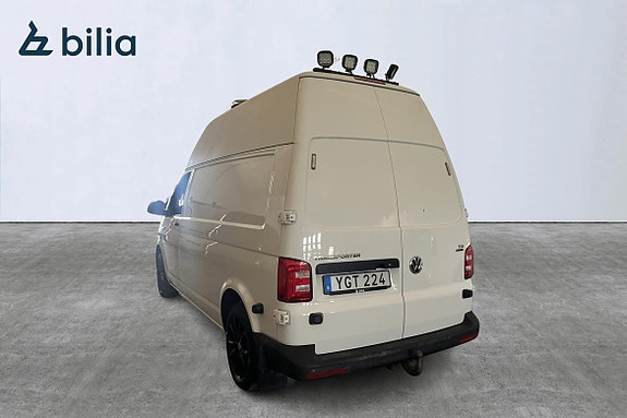 Volkswagen Transporter 4 of 5
