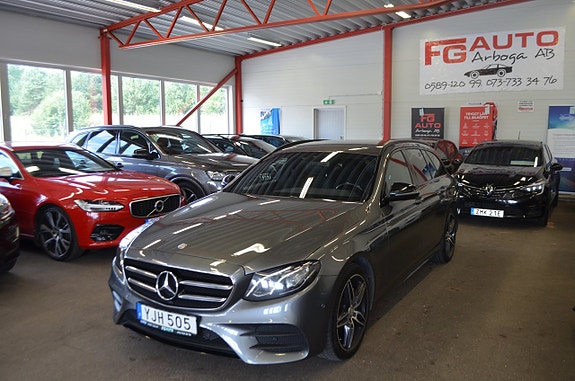 Mercedes-Benz E220 14 of 29