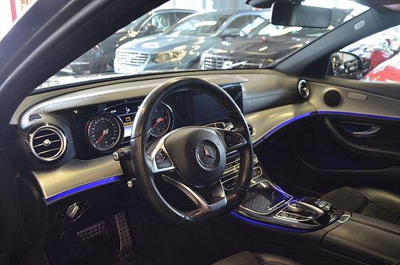 Mercedes-Benz E220 21 of 29