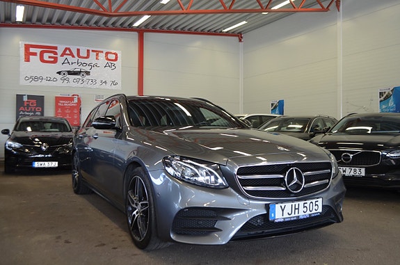 Mercedes-Benz E220 12 of 29