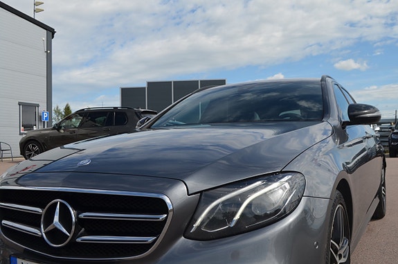 Mercedes-Benz E220 18 of 29