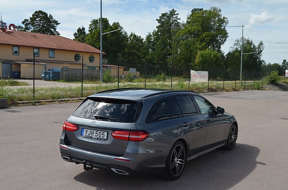 Mercedes-Benz E220 6 of 29