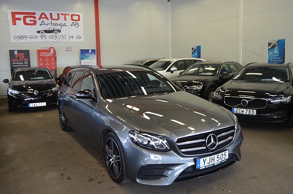 Mercedes-Benz E220 11 of 29
