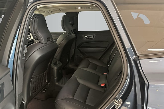 Volvo XC60 11 of 18