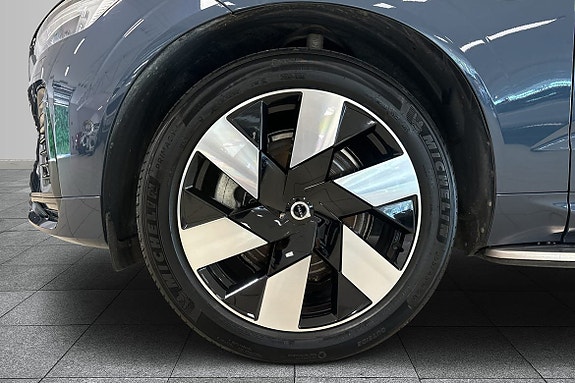 Volvo XC60 8 of 18