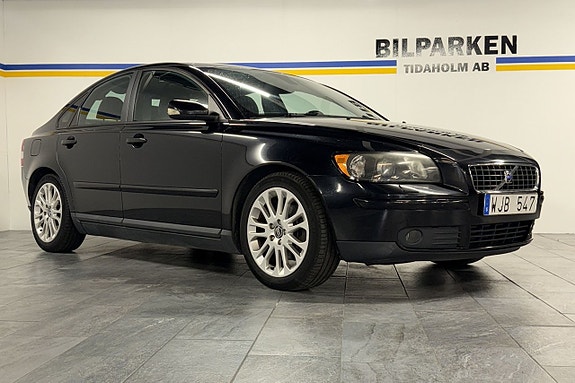 Volvo S40 3 of 5
