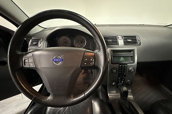 Volvo S40 13 of 26